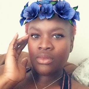 Meet your Posher, Latoya